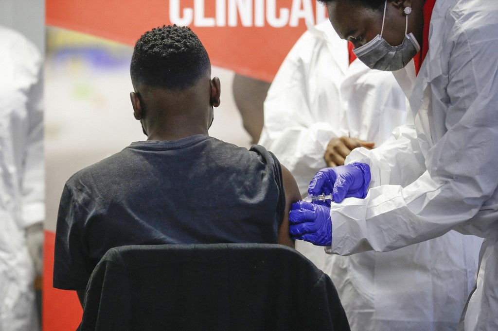 África pide a los laboratorios que le vendan vacunas anticovid