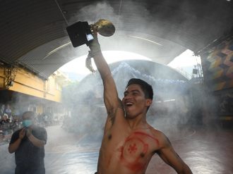 Indígenas guatemaltecos pelean boleto para torneo de pelota maya en México