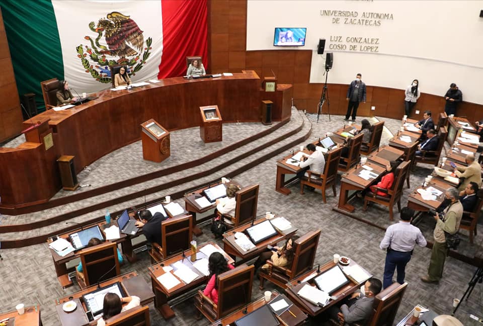 Faltan diputados a sesión y se suspende