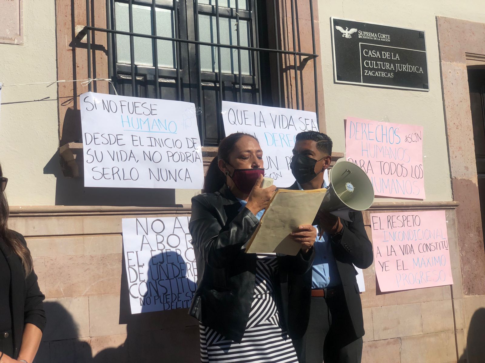 Se manifiestan los provida en contra del aborto