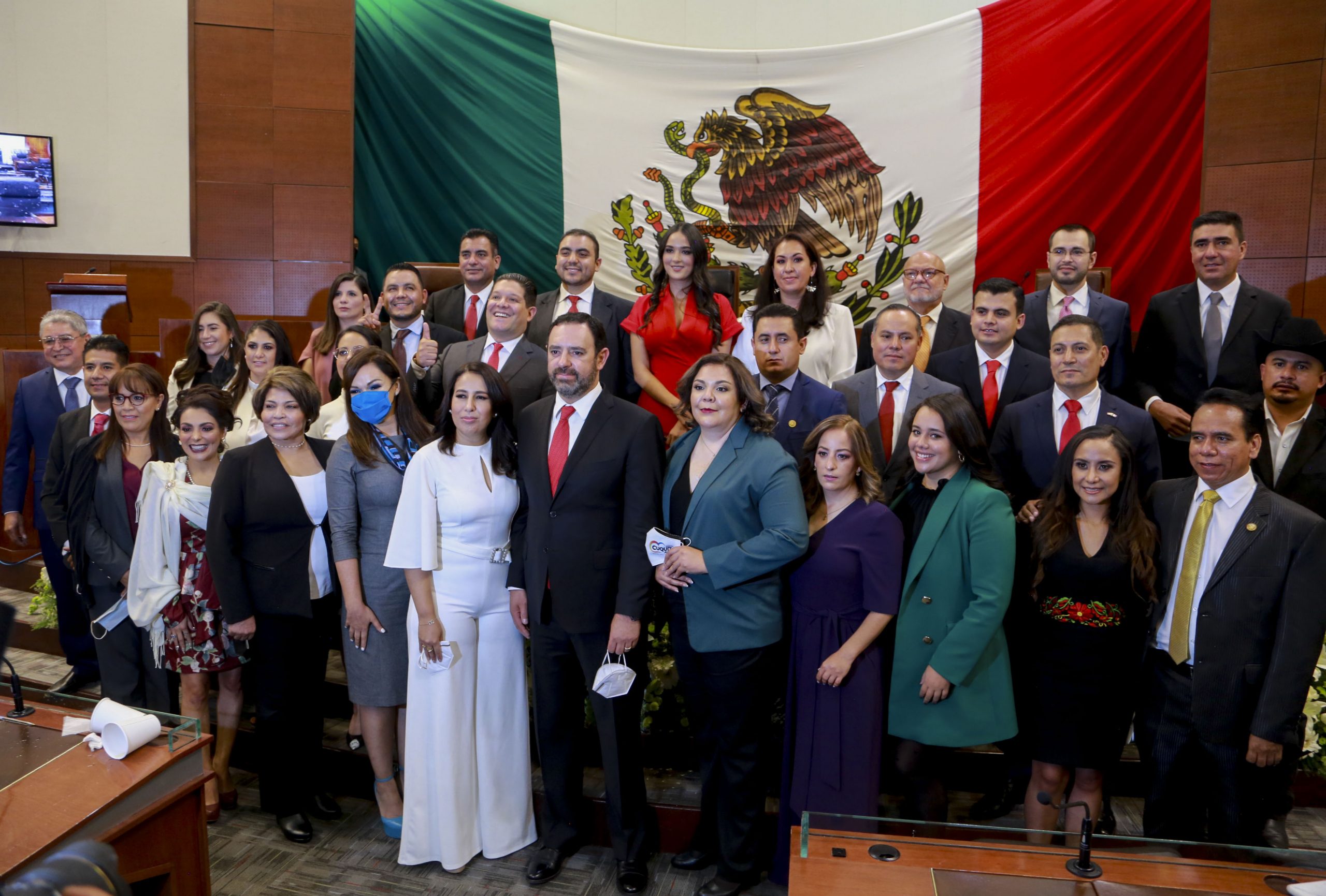 Rinde protesta la 64 Legislatura