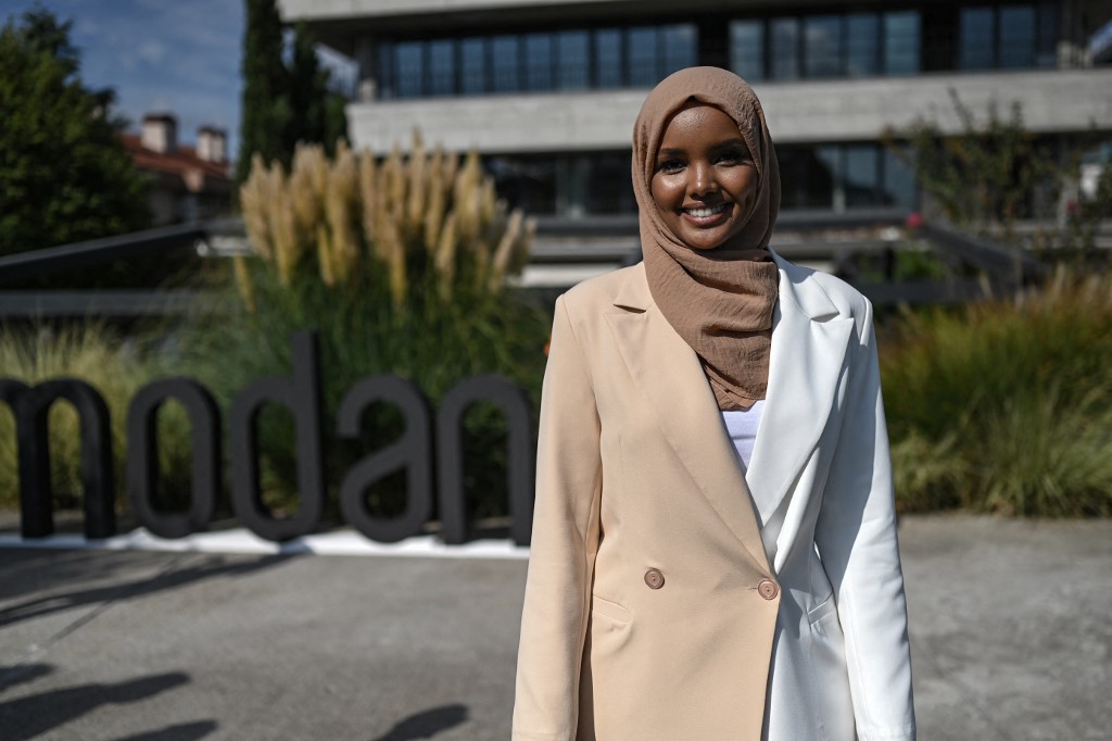 La supermodelo Halima Aden se pasa a la «moda modesta» para las musulmanas