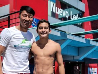 Inicia ciclo olímpico con entrenador chino el clavadista Kevin Berlín