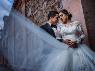Karla y Hugo unen sus vidas en matrimonio