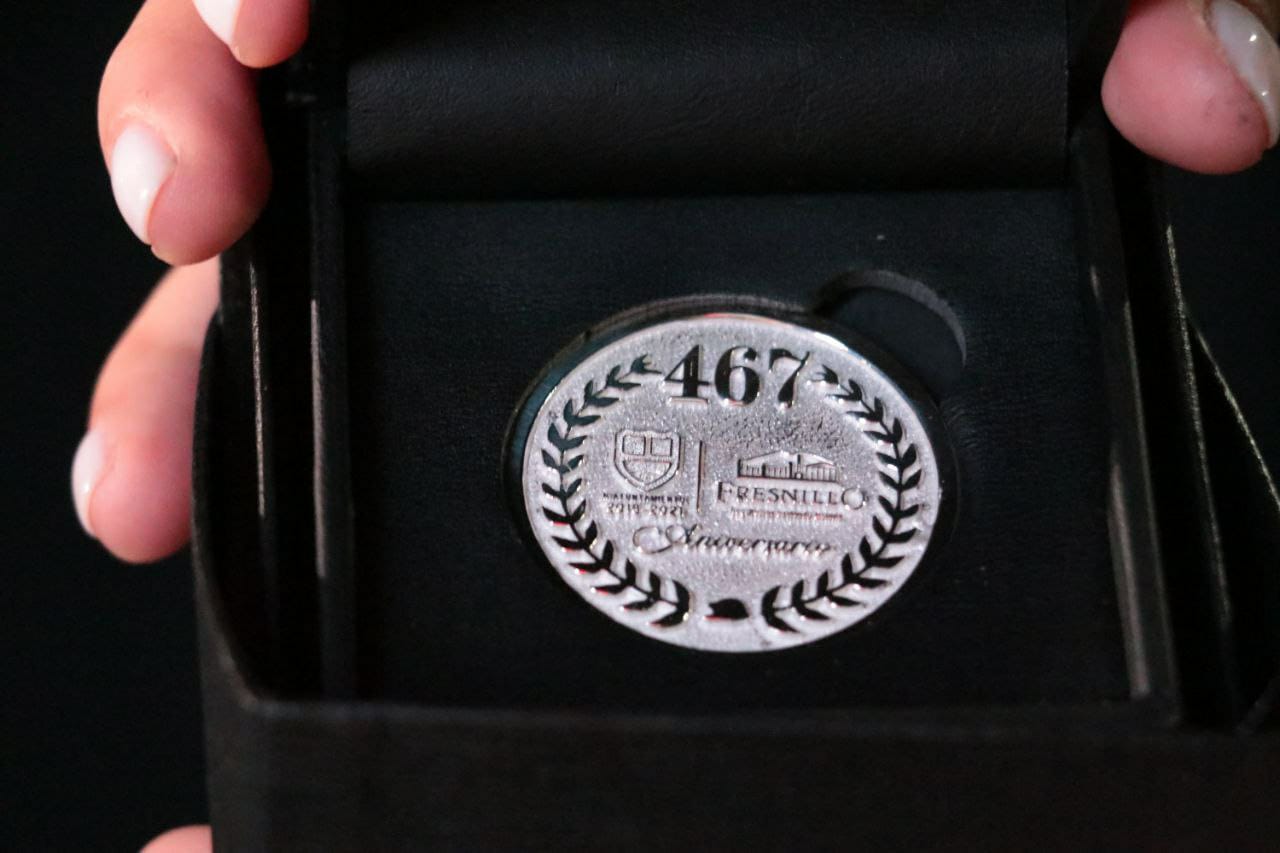 Reconocen a 31 fresnillenses con la Medalla al Mérito José González Echeverría