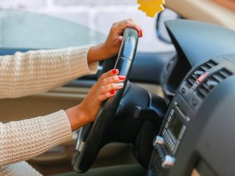 Atiende la FGJEZ 185 carpetas de investigación por robo de vehículos a mujeres