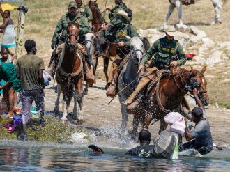 Imágenes de migrantes maltratados «no reflejan» a EEUU, dice secretario Mayorkas