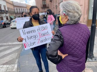 Seguirán tomados los edificios gubernamentales