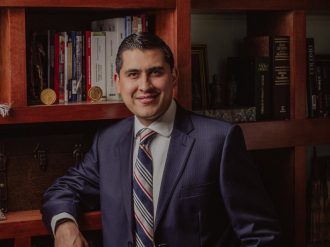 A nuestros lectores y anunciantes