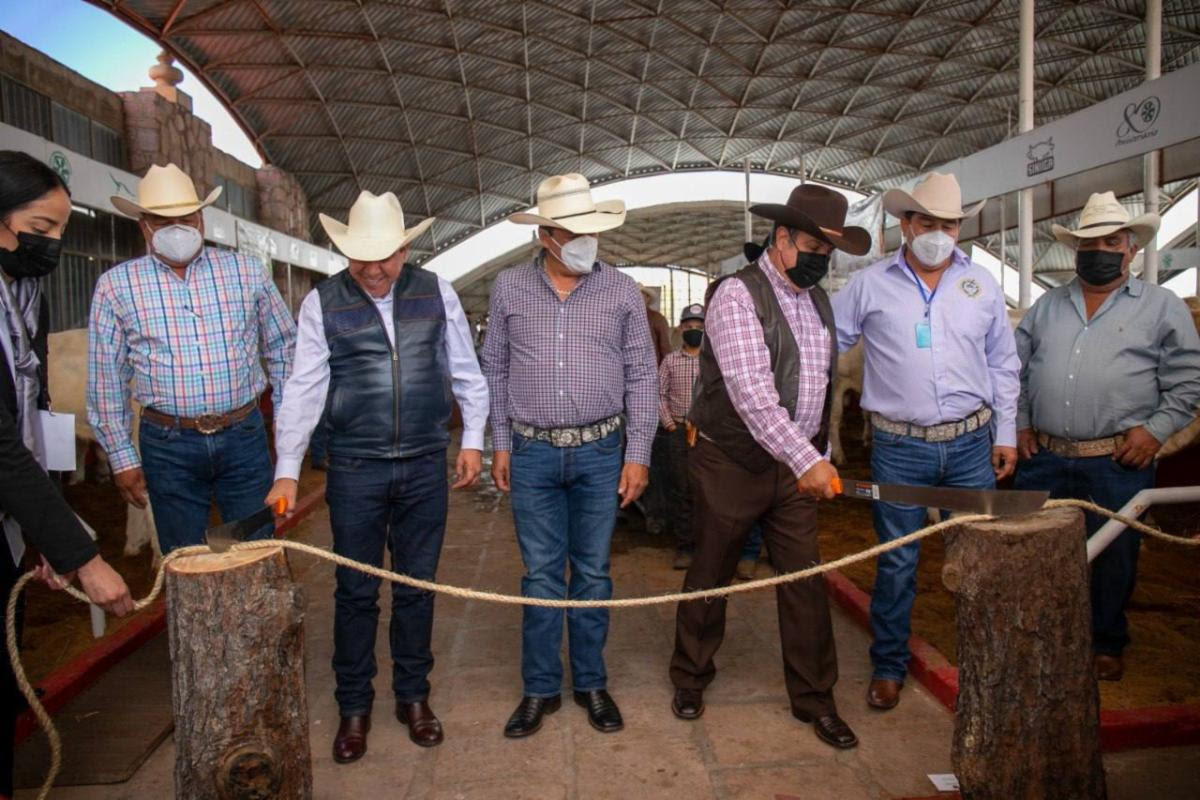 Inauguran Expo Ganadera 2021, gobernador se compromete con ganaderos