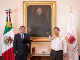 Gobernador David Monreal nombra a Coordinador General Jurídico y Secretarios de Salud y de Administración.