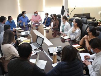 En reunión de gabinete, exhorta Julio César Chávez a servir a los guadalupenses con esmero y rectitud.