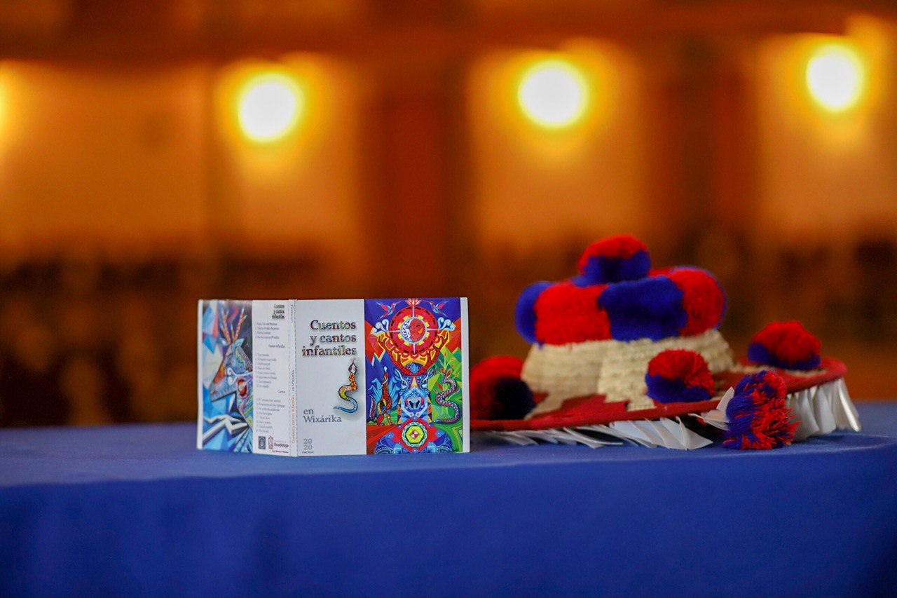 Presentan disco de cantos y cuentos en wixárica
