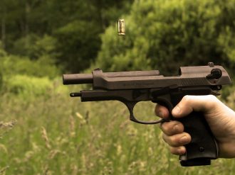Corte de EU fija plazos para demanda de México por tráfico de armas