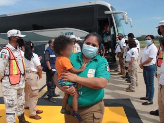 México inicia vuelos de repatriación voluntaria de migrantes haitianos