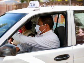 Taxistas esperan un mejor trato del gobierno estatal