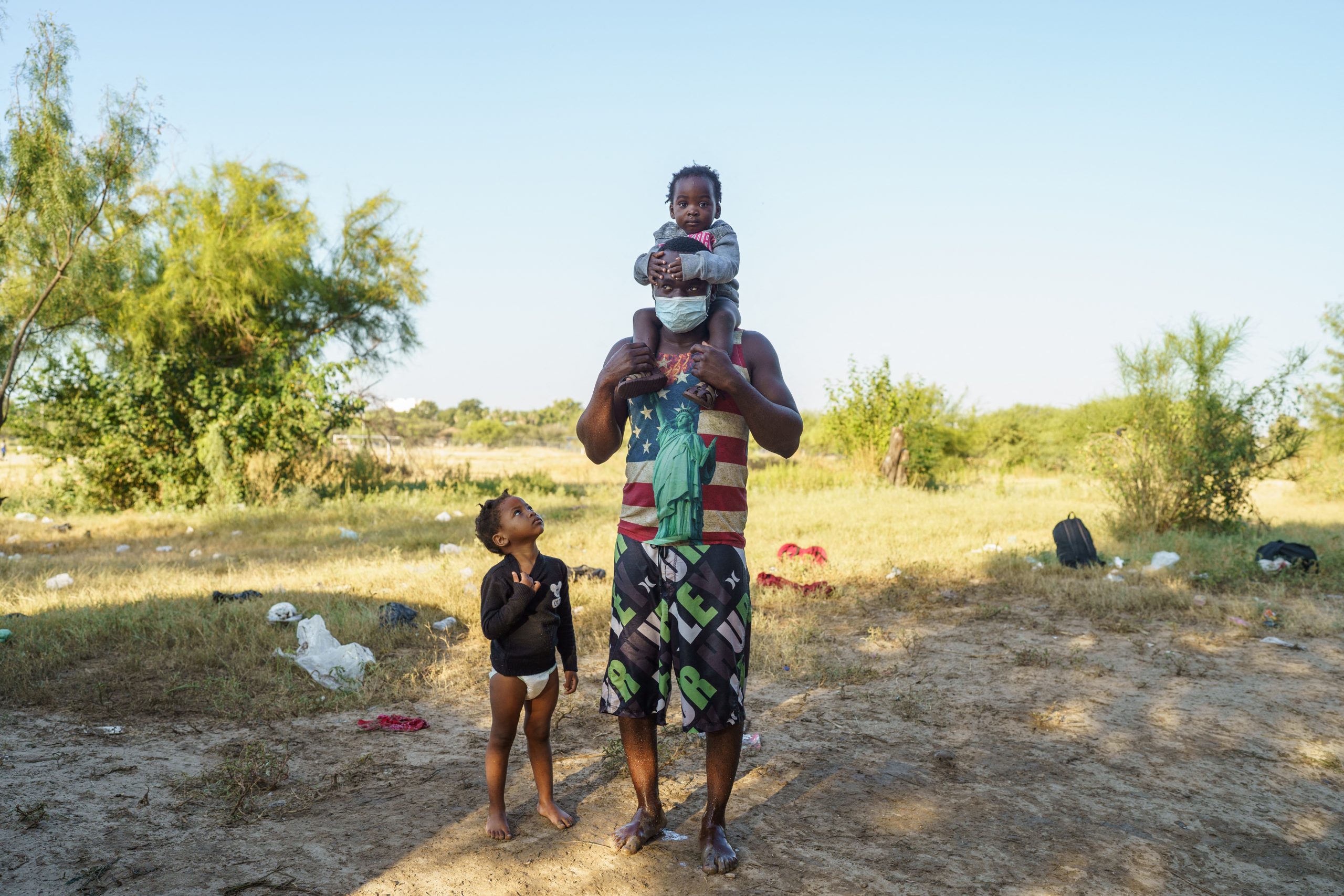 Lidian haitianos con ira y violencia luego de ser deportados