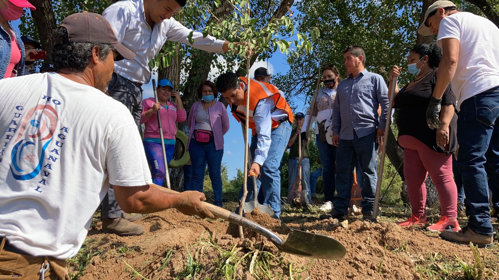 Limpian y reforestan Loreto, Río Grande