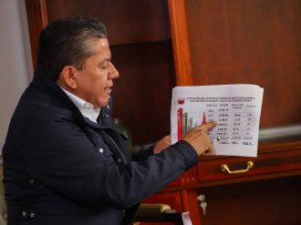 Gestiona Monreal recursos para el pago de nómina magisterial.