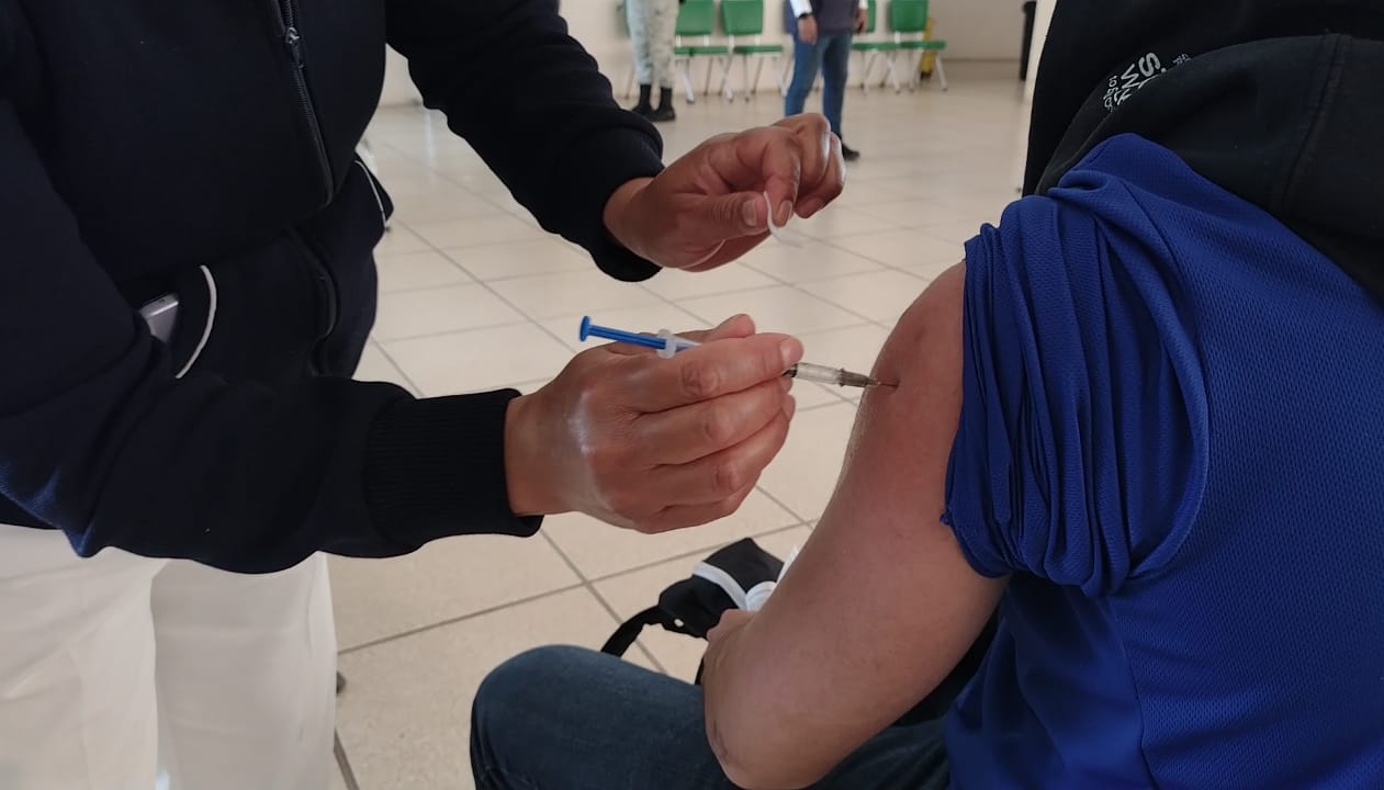 La UAZ asiste proceso de vacunación