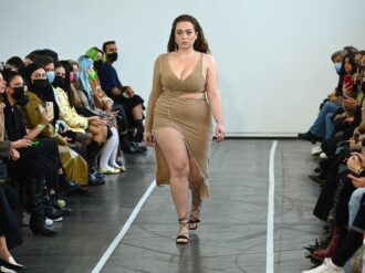 Buscan romper estereotipos en la Semana de la Moda de París