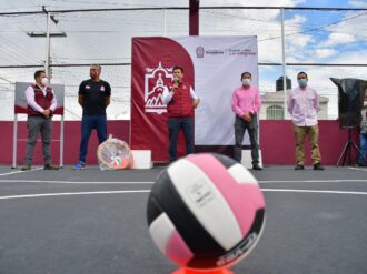 Entregan espacios deportivos rehabilitados en colonias de Guadalupe