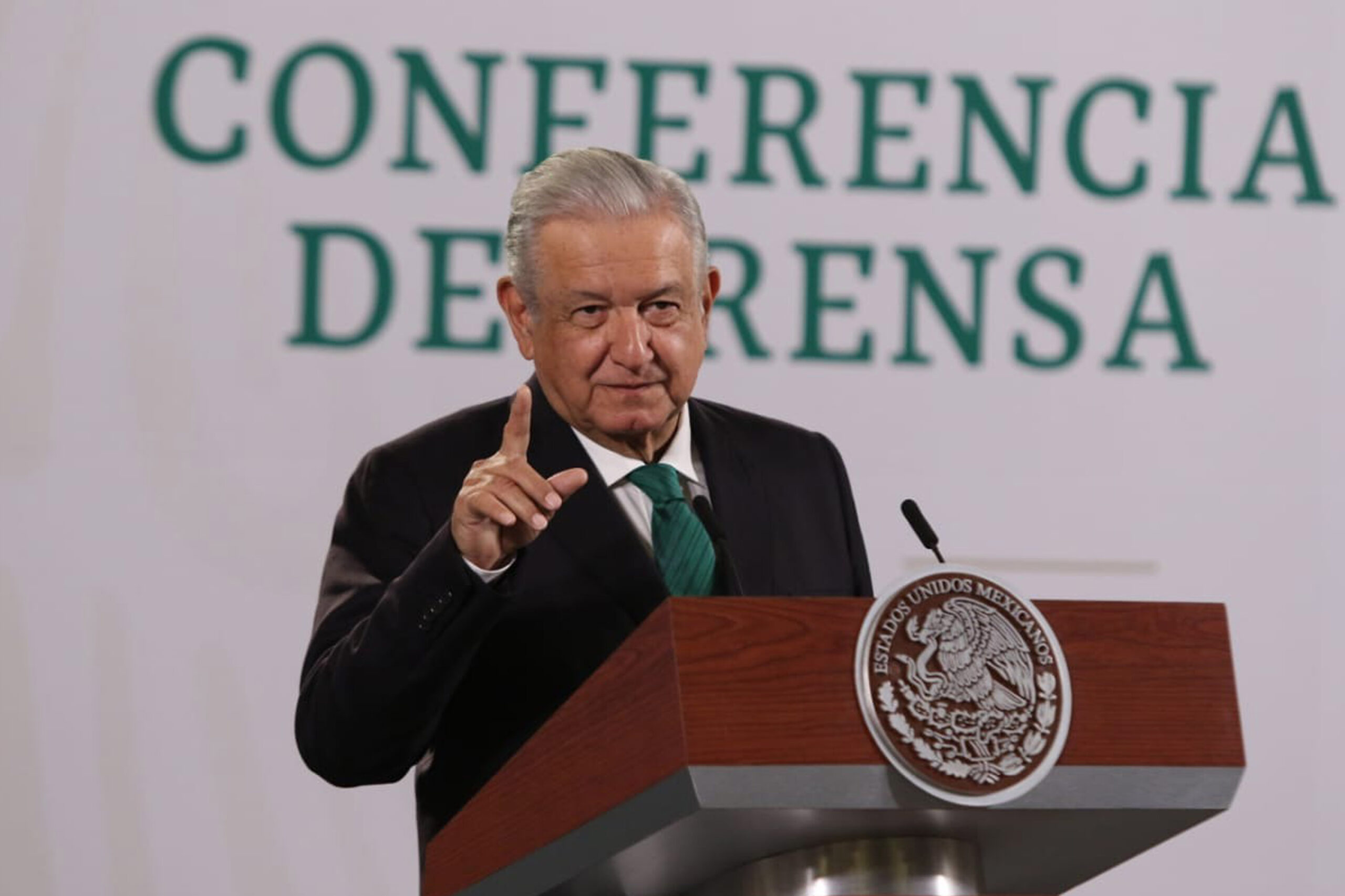 AMLO agradece a diputados y senadores aprobación de Ley de Ingresos