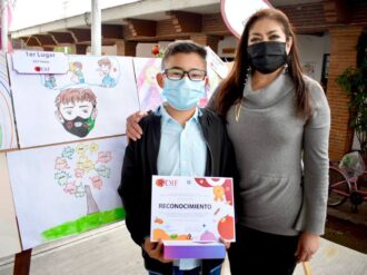 Premian a ganadores de Dibujando los valores