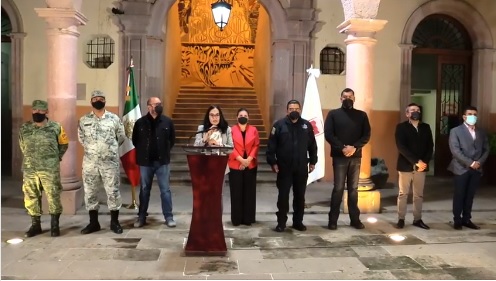 Asesinan a cuatro policías metropolitanos y secuestran a uno más