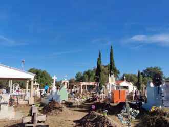 Rehabilitan panteón