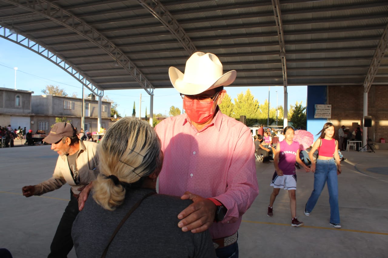 El alcalde Arq. Alan Murillo entrega domo en la comunidad Colonia Hidalgo