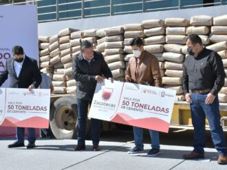 Entrega David Monreal cemento al municipio de Guadalupe, como parte del Programa Rescatando tus Vialidades