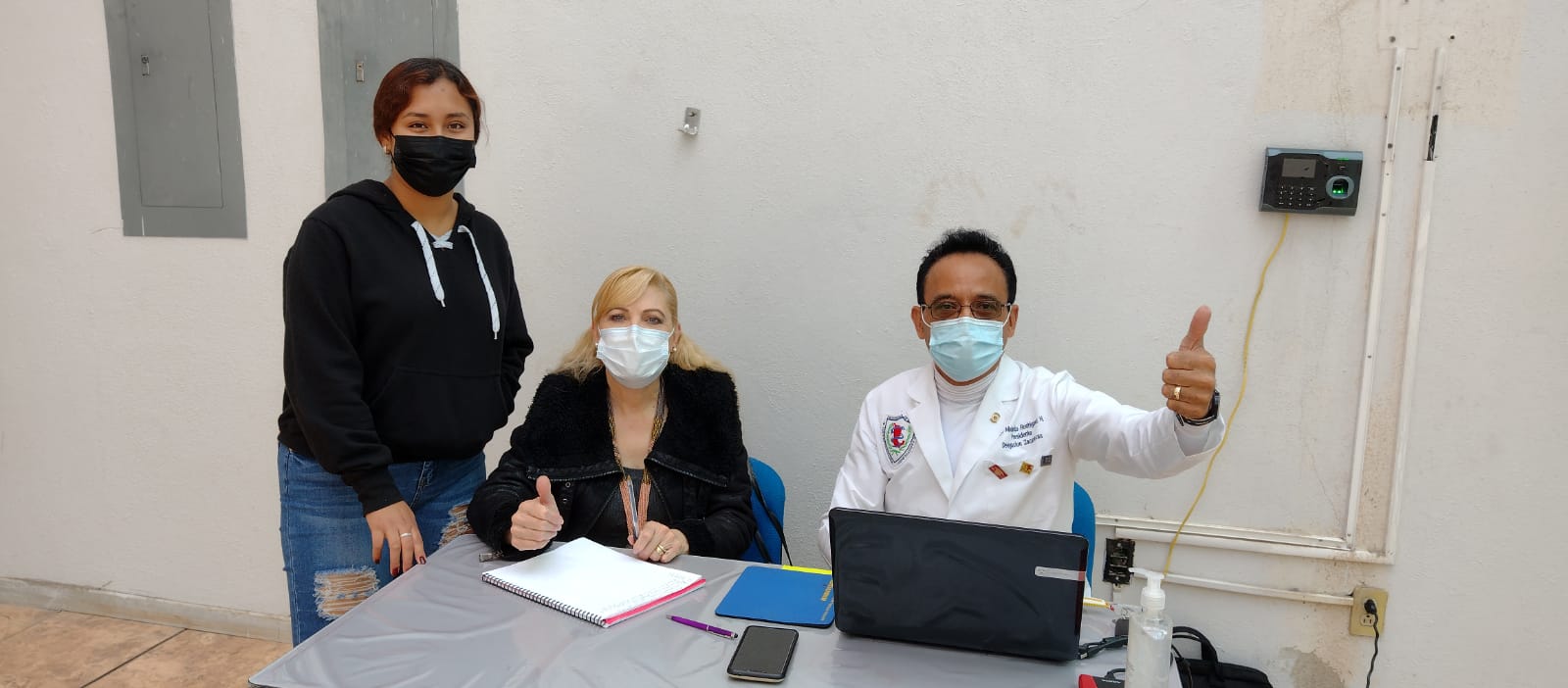 Convocan a estudiantes de la UAZ a programa de donación de lentes