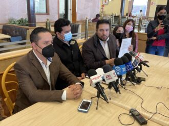 Denuncian a alcalde de Ojocaliente por malversación de recursos, amenazas y violencia política