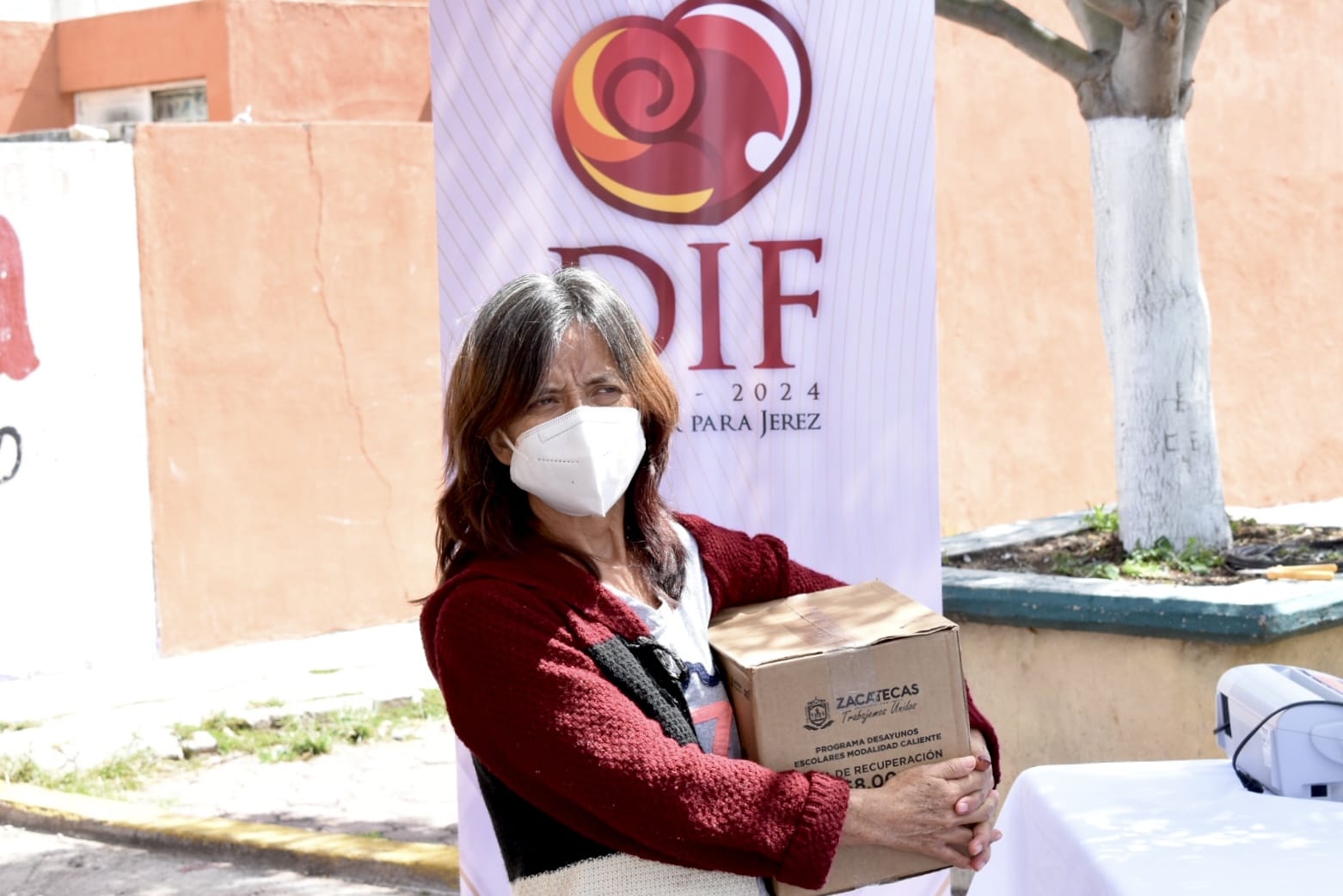 Estamos para servirle a la gente: Dr. Humberto Salazar Contreras