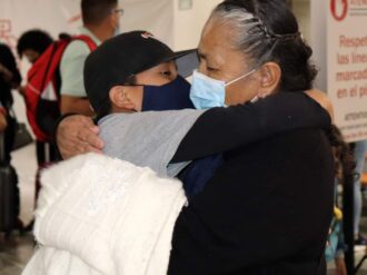 Líderes migrantes temen por la indiferencia del gobernador