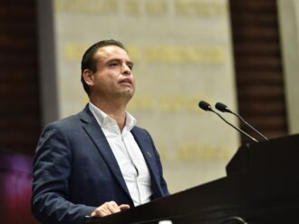 Proyecto de decreto por el que se reforma y adiciona el artículo 4 de la Constitución Politica de los Estados Unidos Mexicanos, a cargo del diputado Miguel Ángel Varela Pinedo