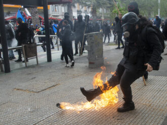 Incidentes en marcha mapuche en Chile dejan al menos 10 detenidos y 18 heridos