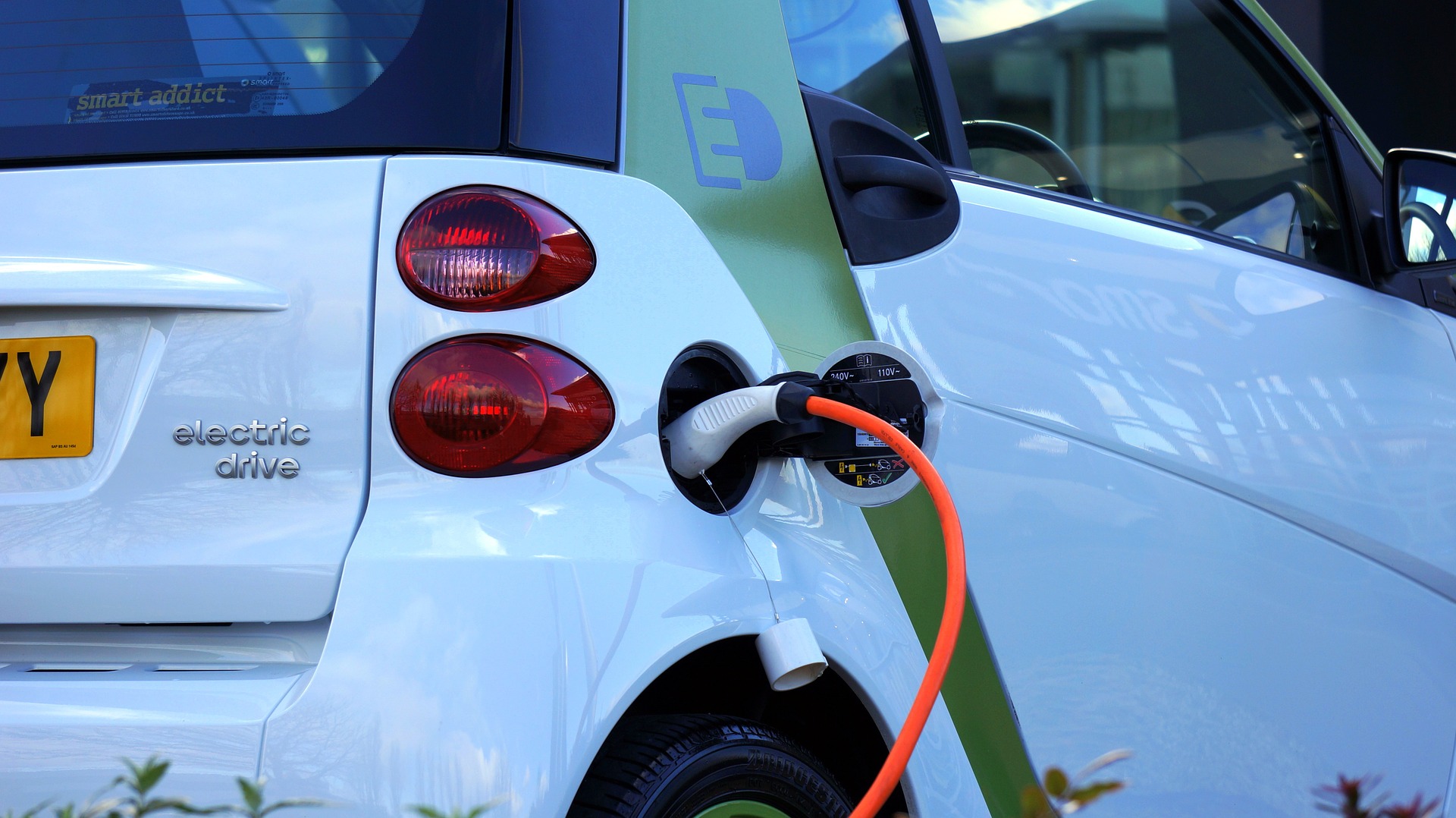 Embajadas rechazan incentivos para autos eléctricos en EU