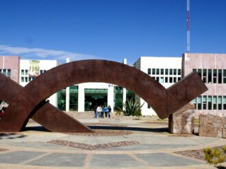 Reprochan estudiantes de Odontología el alza en servicios