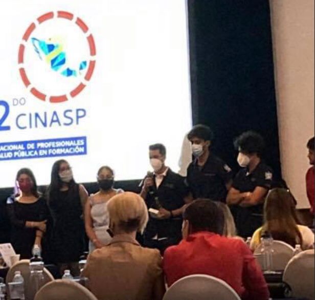 Delegación de estudiantes de Salud Pública de la UAZ obtienen segundo lugar en concurso nacional de conocimientos