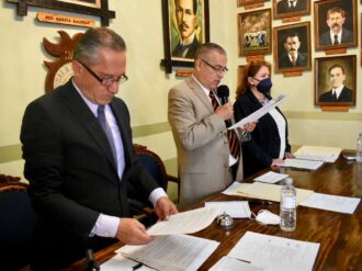 Adultos mayores recibirán descuentos en agua potable y predial