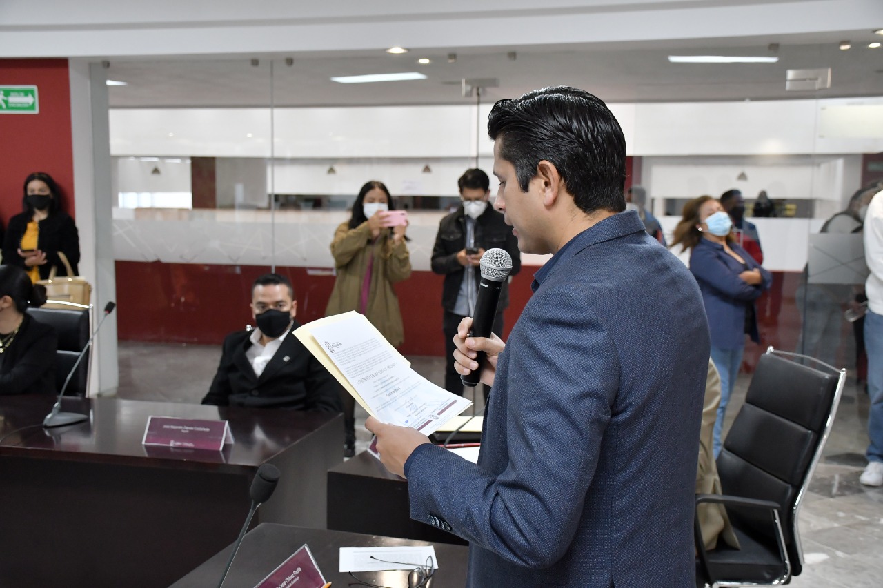 Julio César Chávez toma protesta a Delegados Municipales