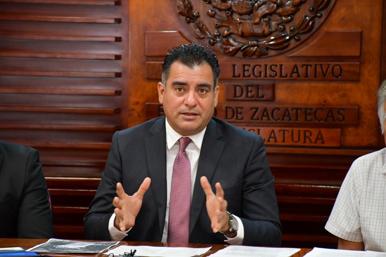 Quieren dar menos dinero a los partidos políticos