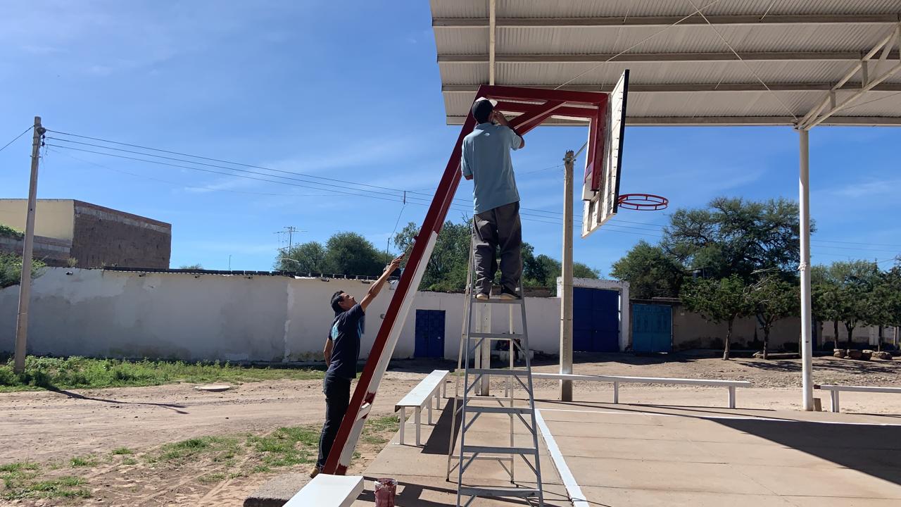 Promueve el Doctor Humberto Salazar la dignificación de espacios públicos en comunidades