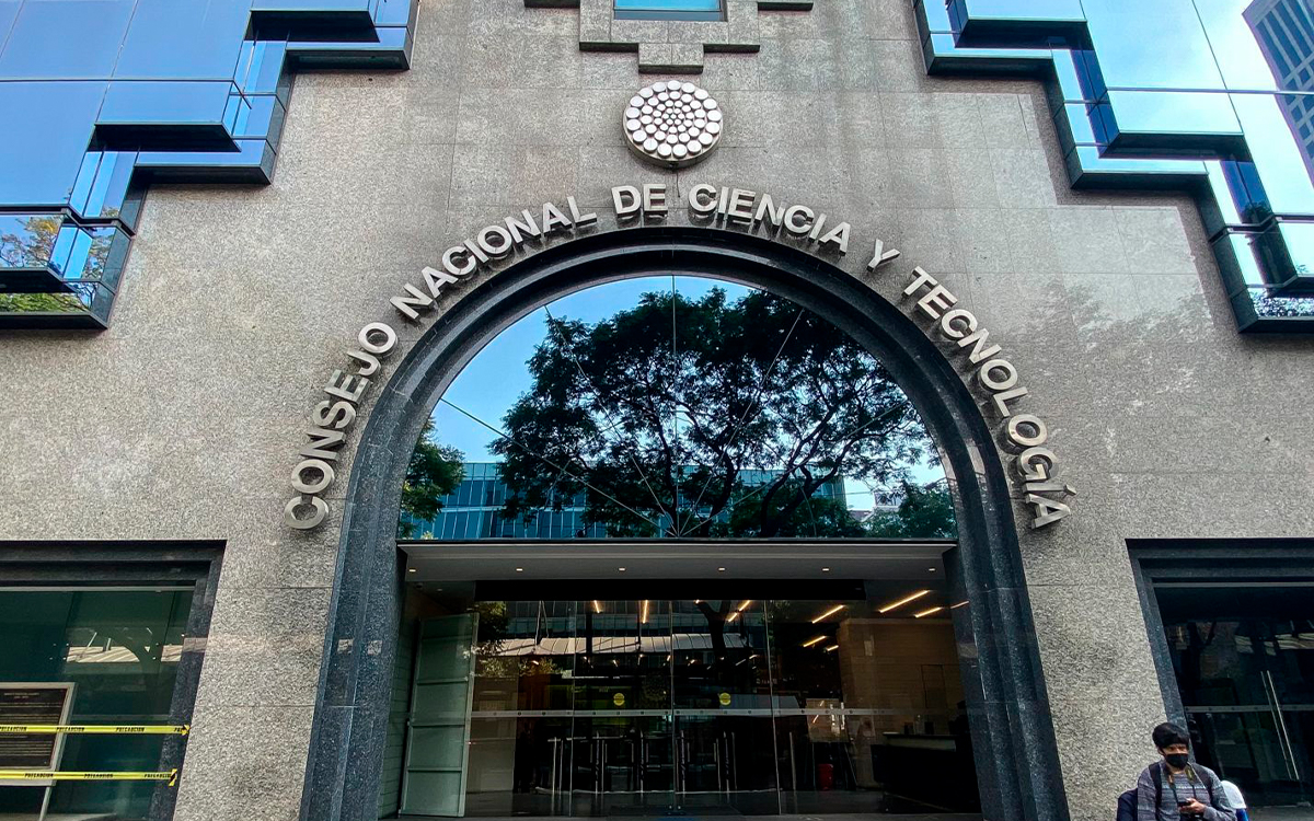Cita la FGR a comparecer a los primeros miembros del Conacyt señalados por peculado