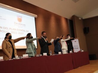 Debe la sociedad zacatecana participar en las decisiones de gobierno: David Monreal