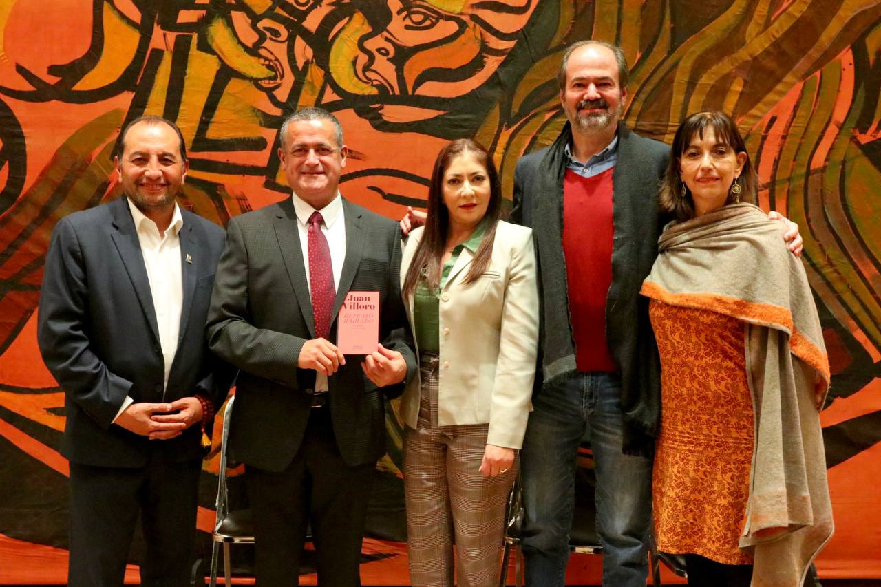 Presenta Juan Villoro su obra Retrato hablado