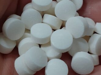 AstraZeneca ya tiene medicamento antiCovid: con eficacia de 83% y duración de seis meses