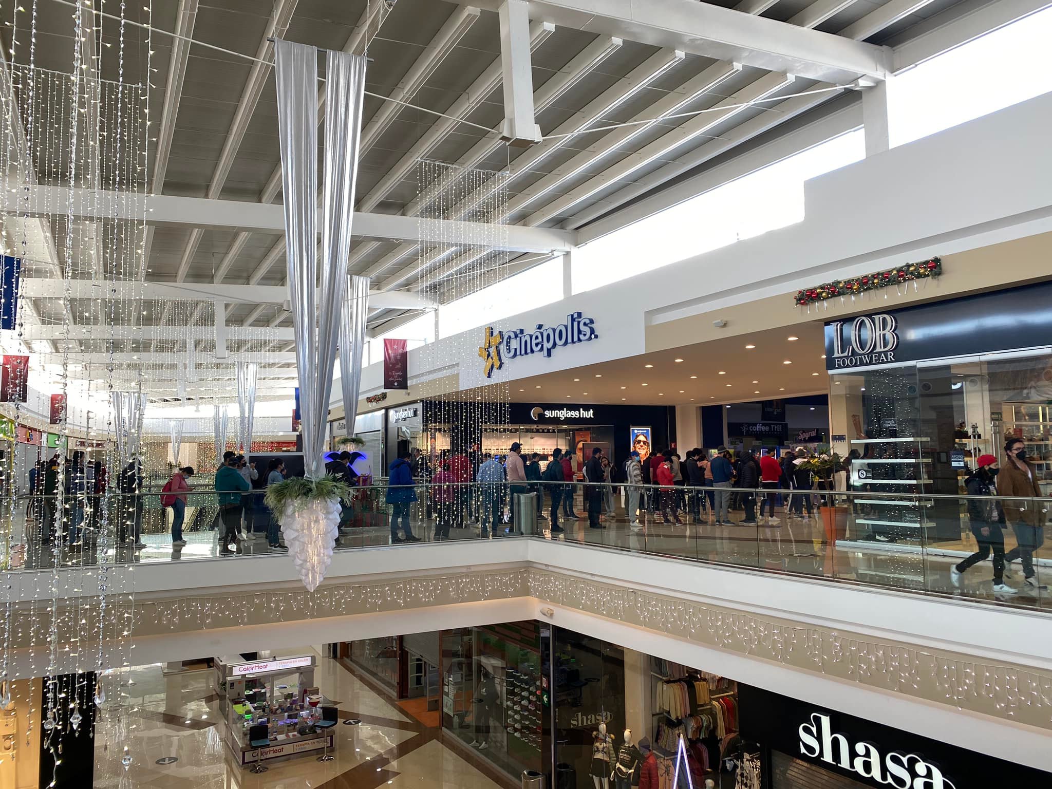 «Spiderman: No Way Home», desbordan filas en las taquillas